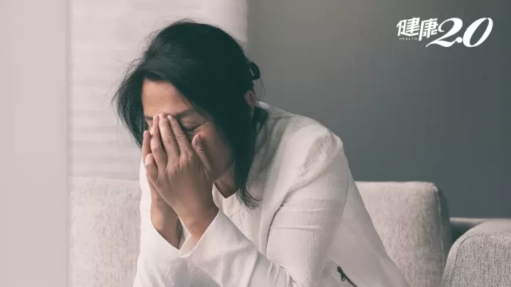 Complete analysis of why women always have those days when they feel down